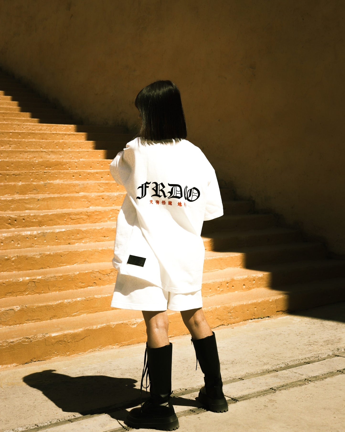 WARRIOR LOGO WHITE PANTS