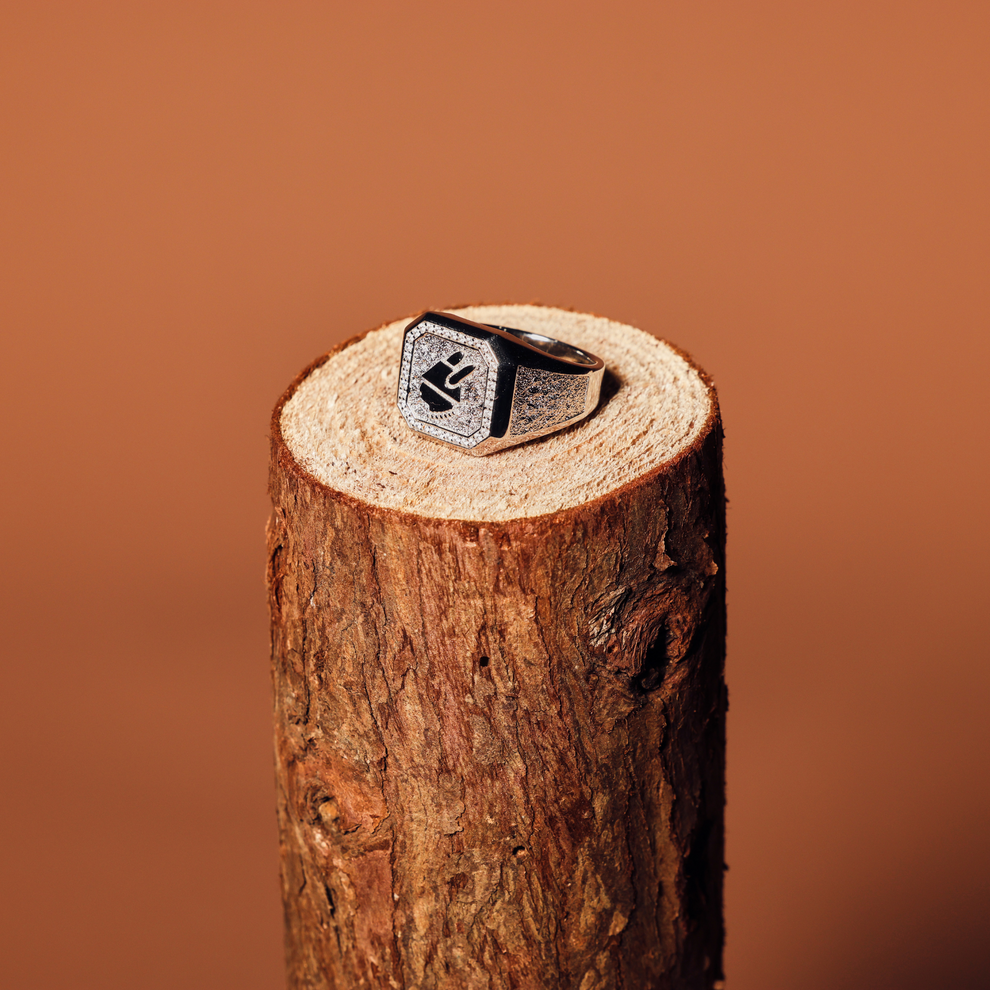 Regal Signet