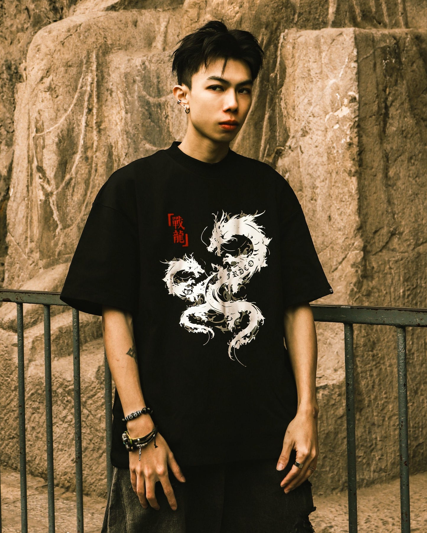 WARRIOR ESSENTIAL BLACK TEE