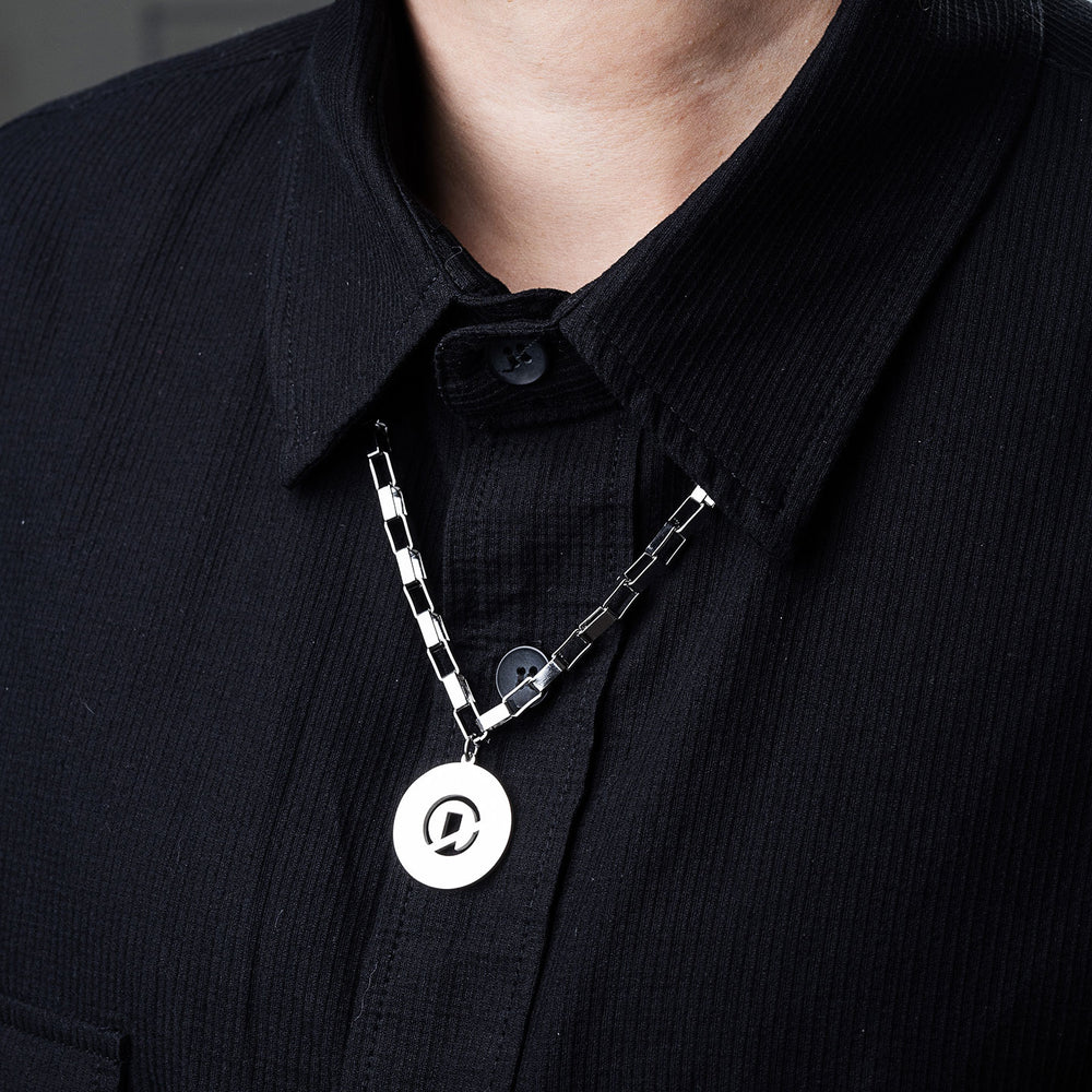 Colossal B-Chain Pendant Necklace - Silver