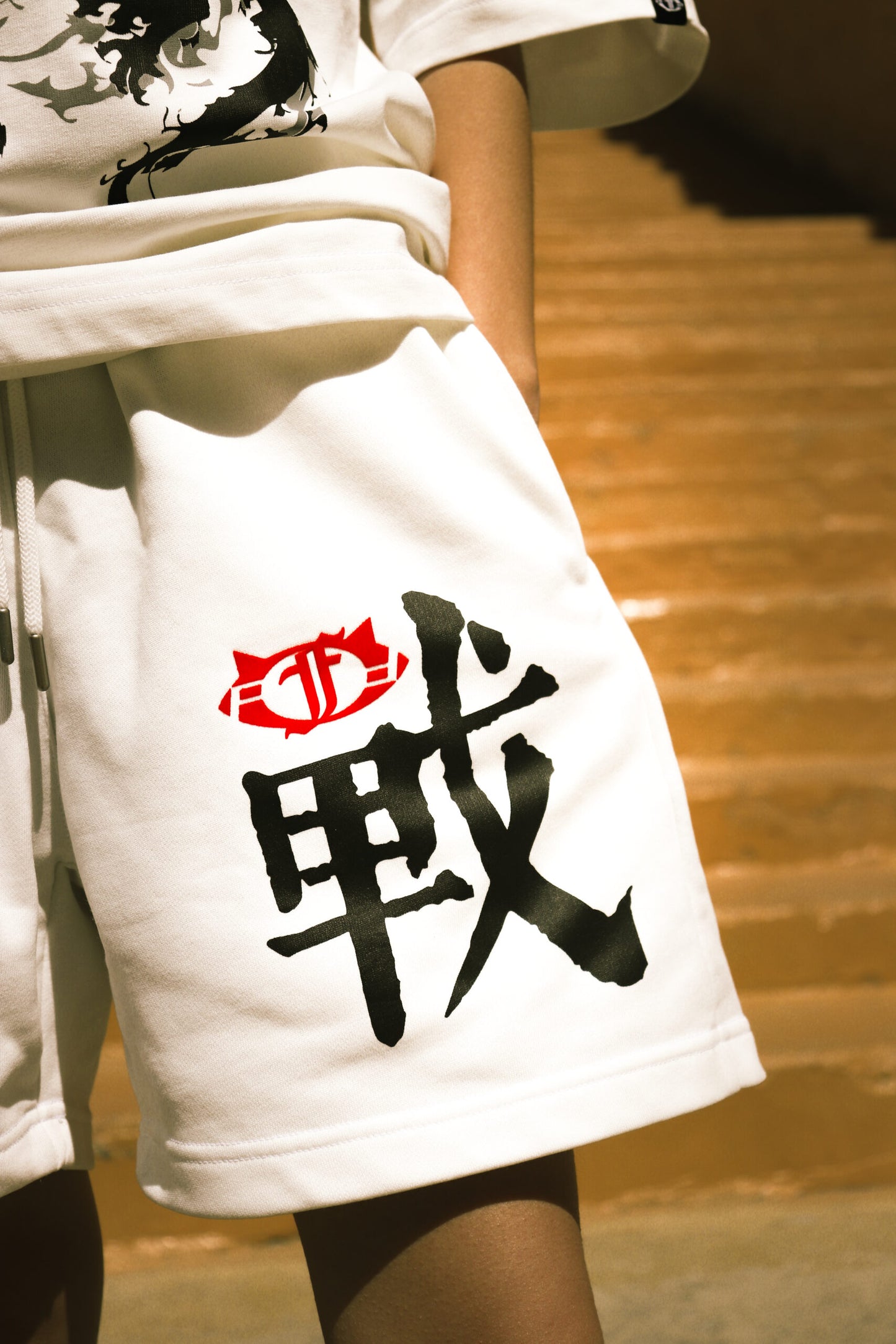 WARRIOR LOGO WHITE PANTS