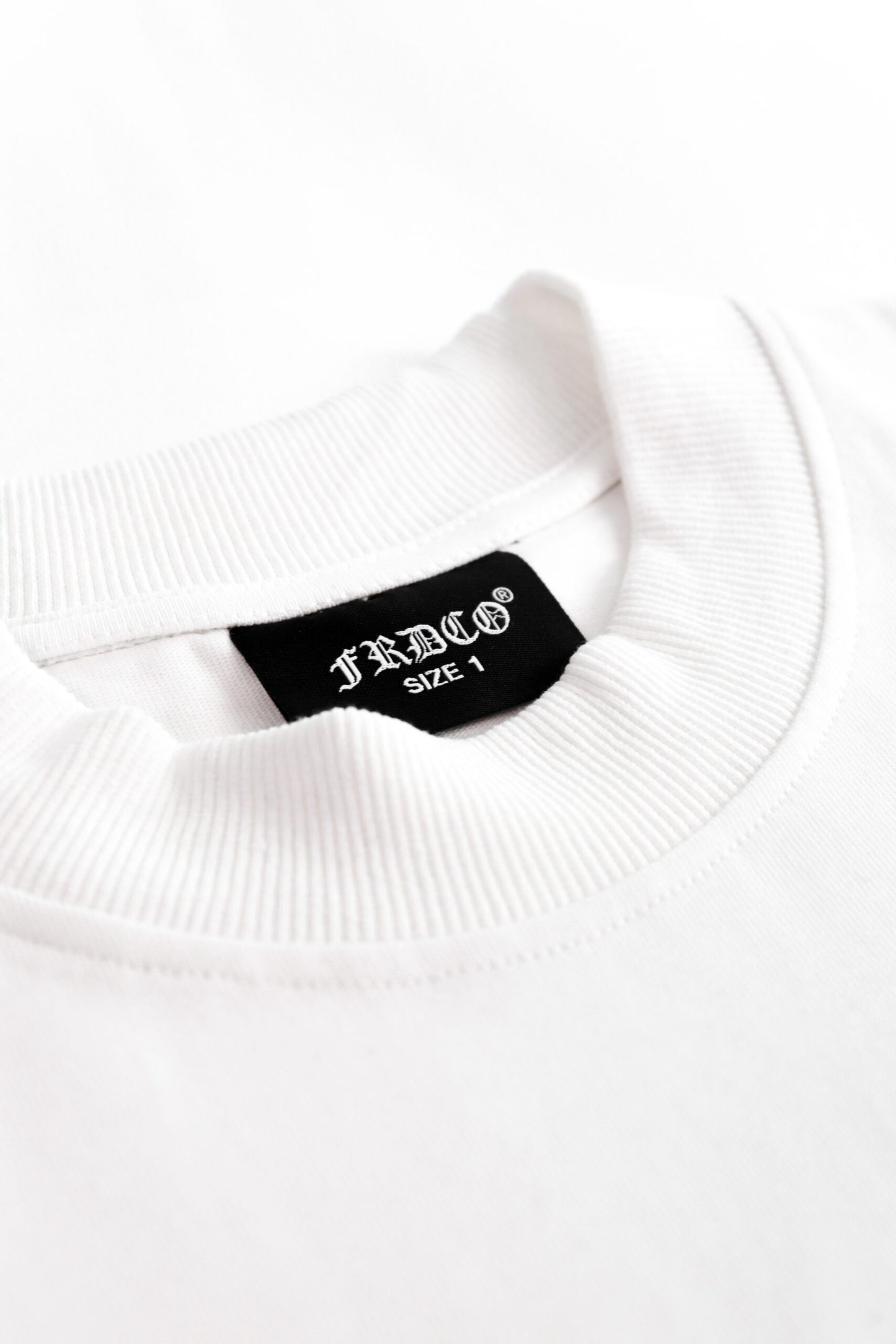 WARRIOR ESSENTIAL WHITE TEE