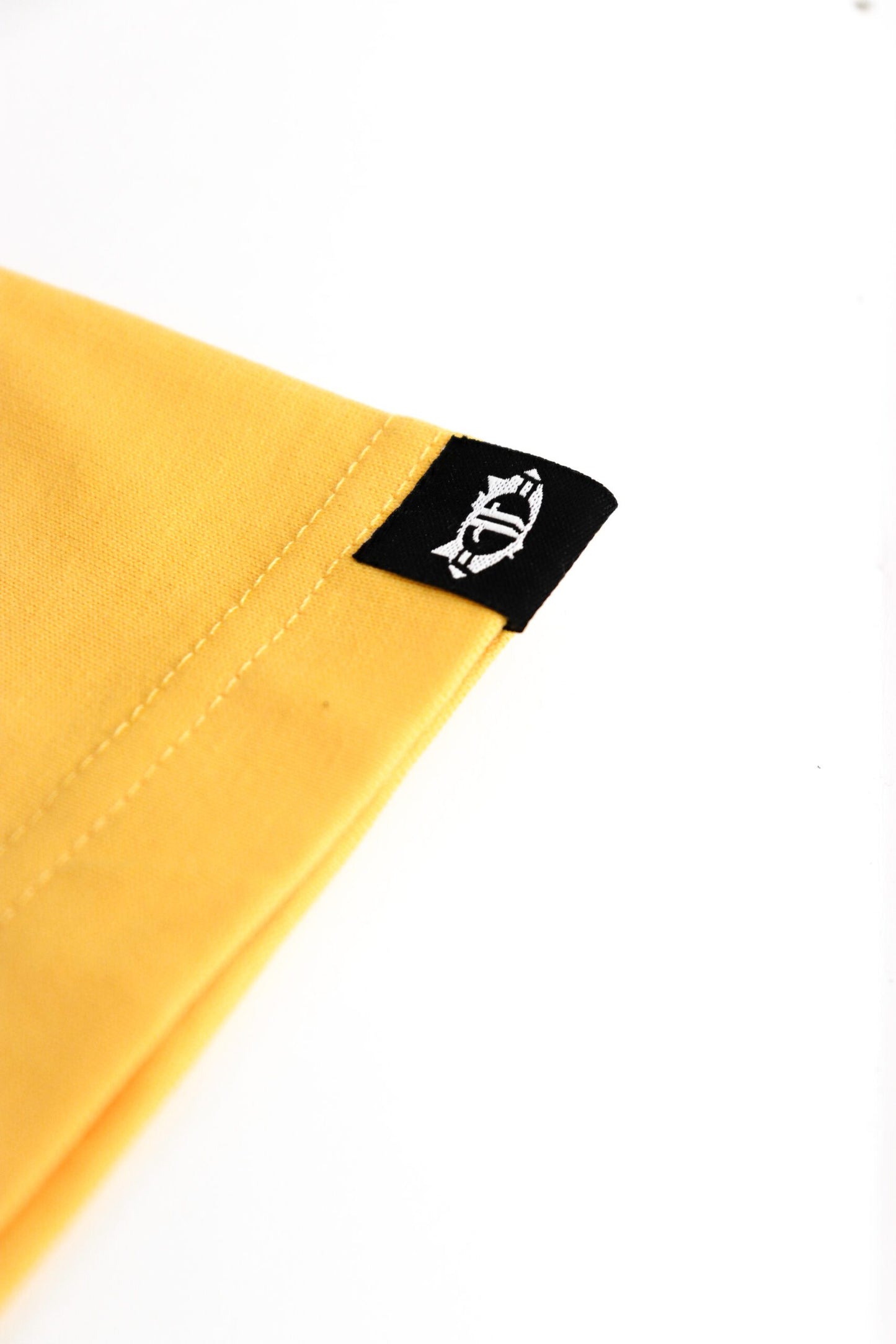 WARRIOR ESSENTIAL YELLOW TEE