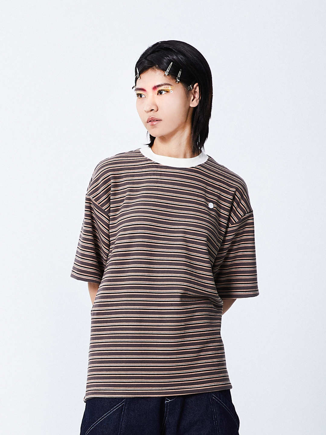 Cozy Stripes Emblem Tee | Brown