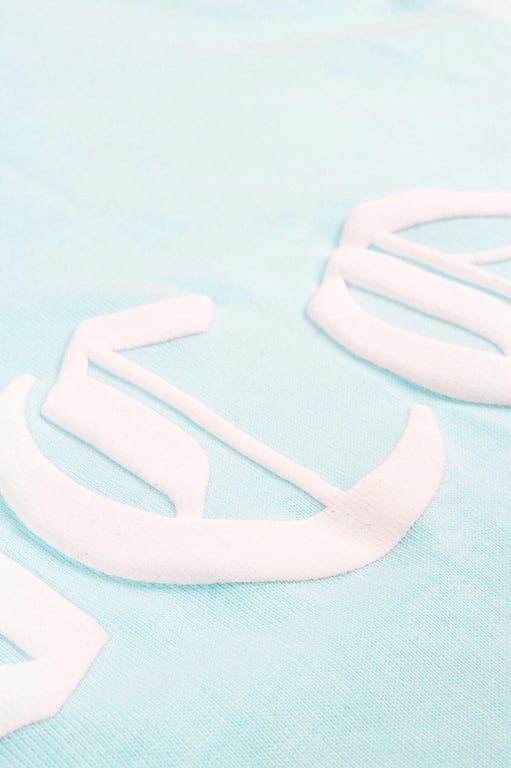 SS24 EMBOSSED LOGO TIFFANY TEE