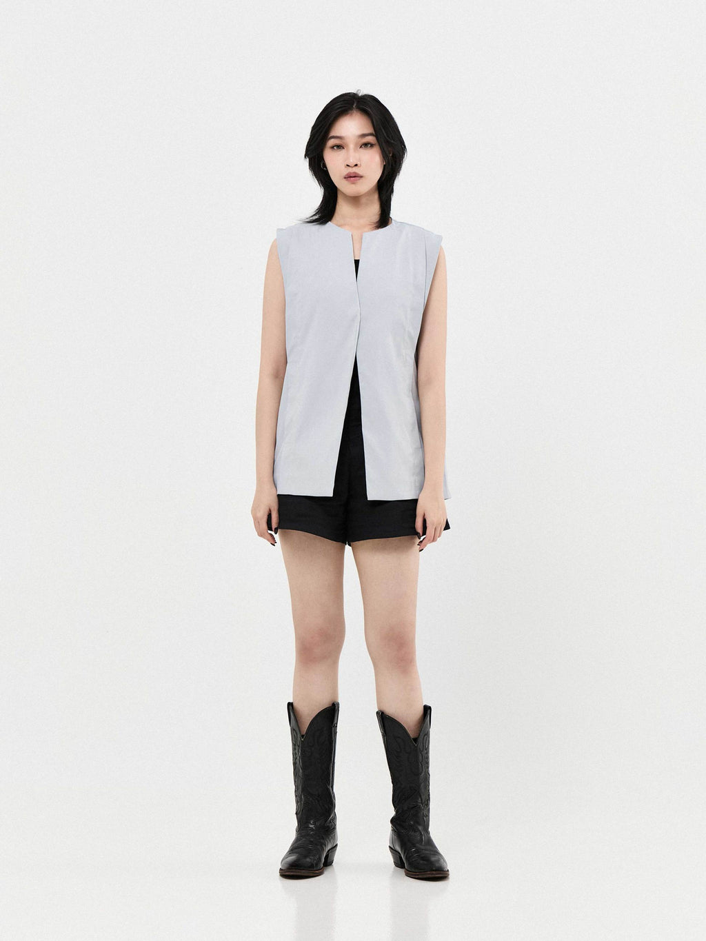 Independent Buttoned Vest | White