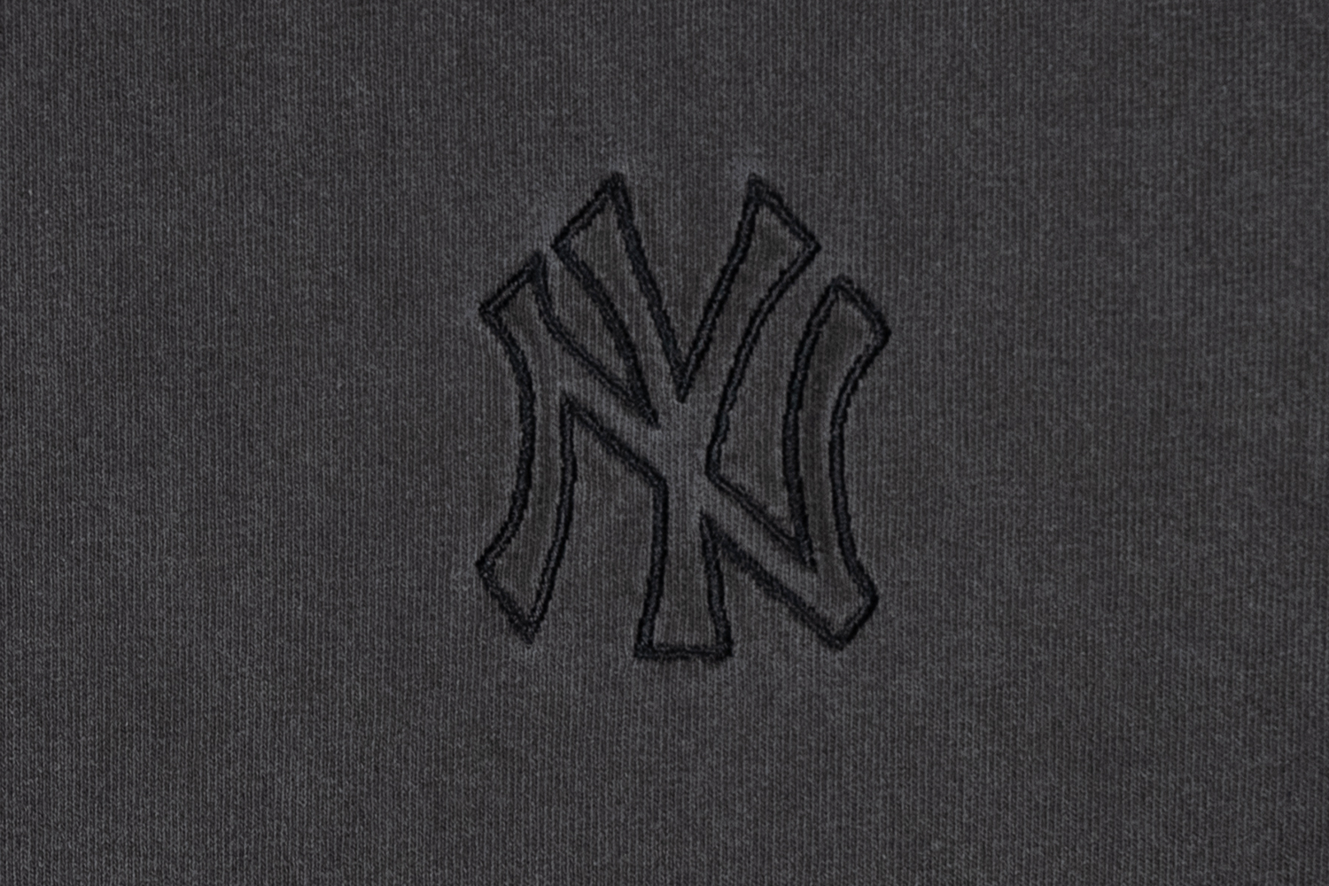 NEW ERA SS TEE NE LOGO WASHED NEYYAN GRAPHITE