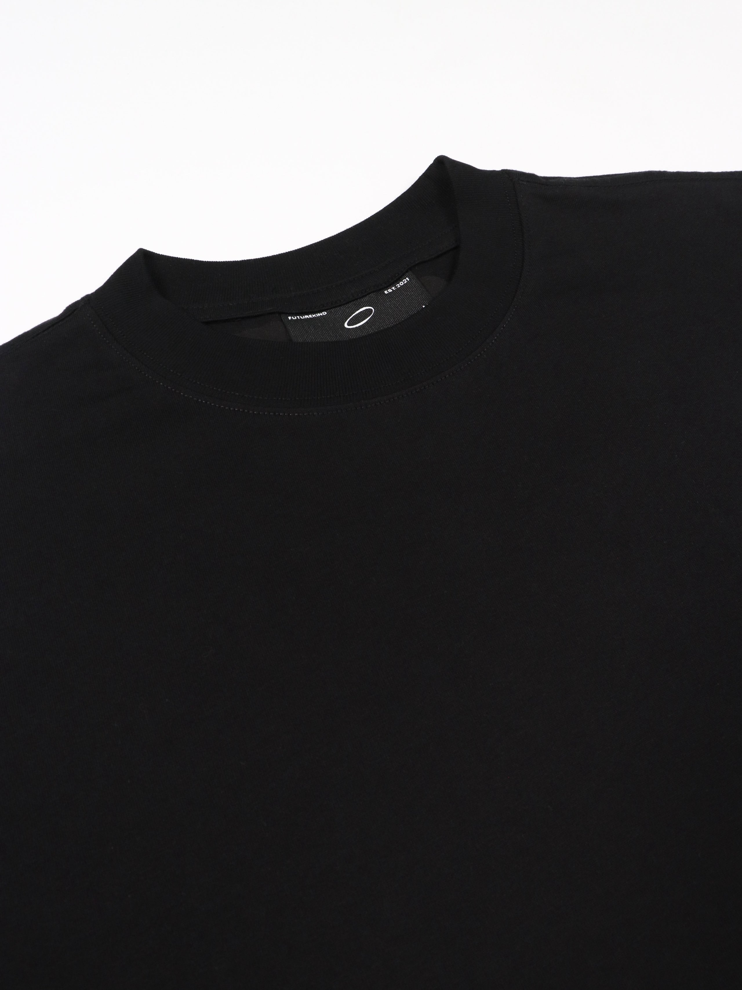 ESSENTIAL CROP TEE - BLACK