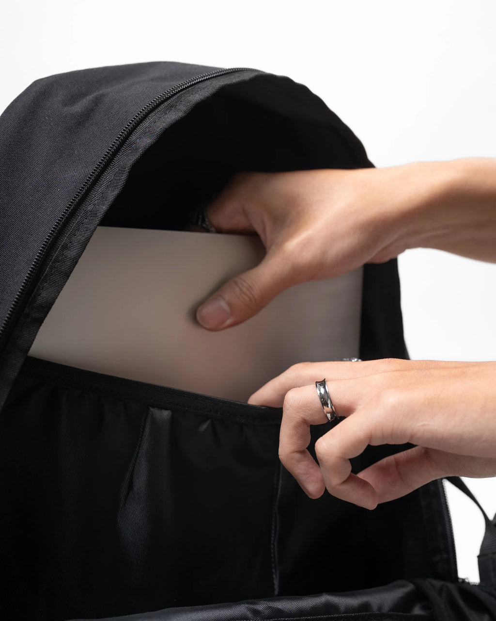 MOMO Cordura®  “DAILY” Backpack 29L