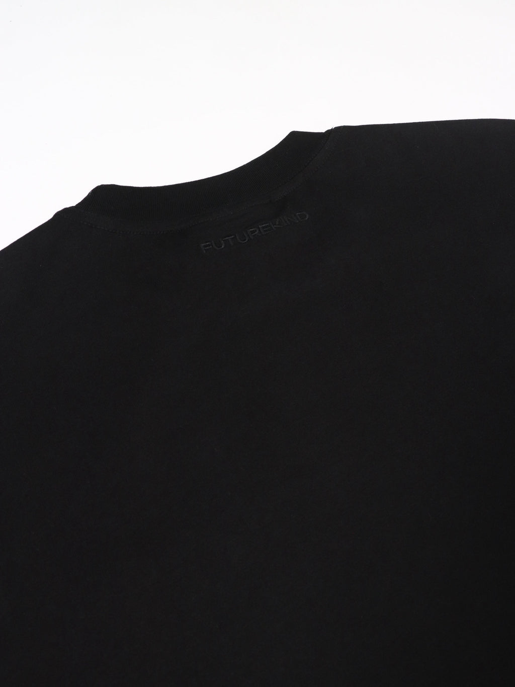 ESSENTIAL CROP TEE - BLACK