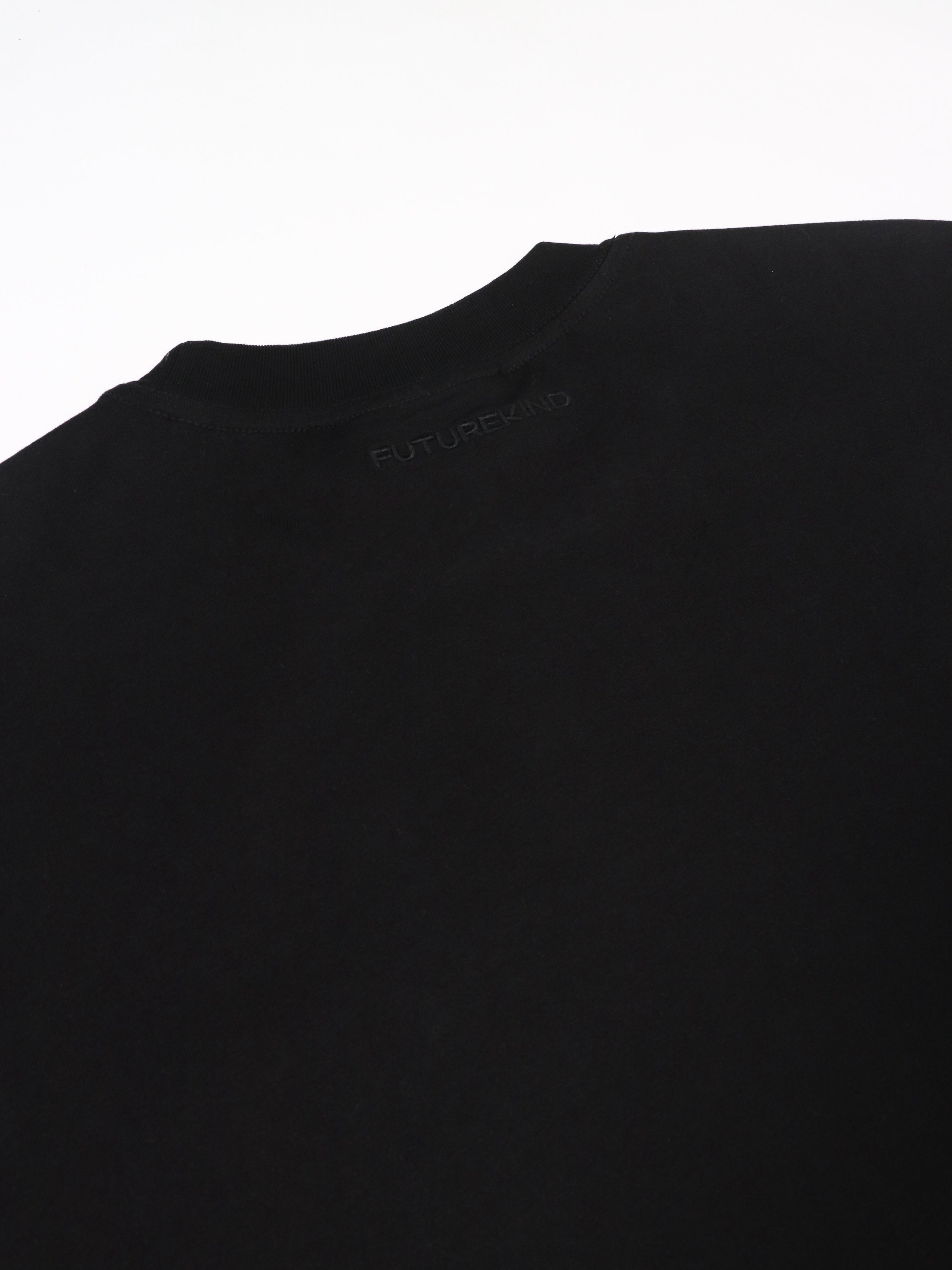 ESSENTIAL CROP TEE - BLACK