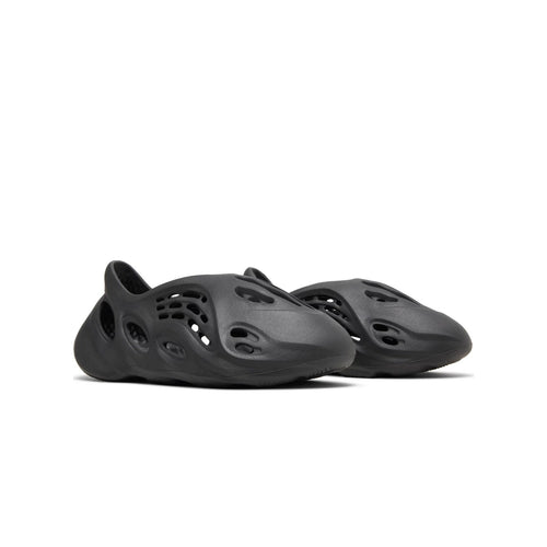 adidas Yeezy Foam RNR Onyx