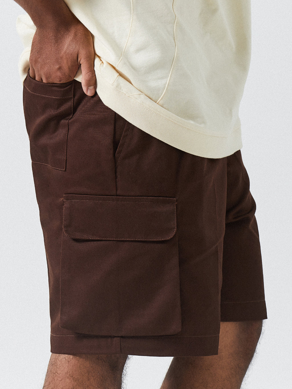 Pleated Pockets Cargo Shorts | Dark Brown