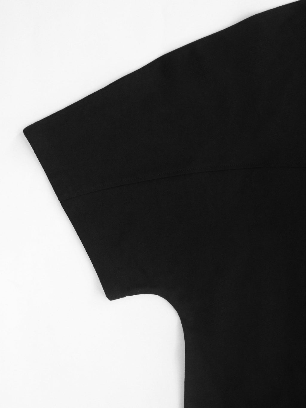 Structural Seam Tee Black