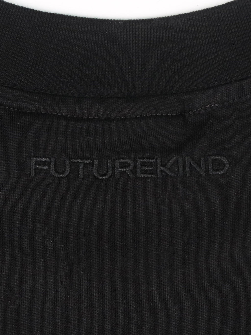 ESSENTIAL CROP TEE - BLACK