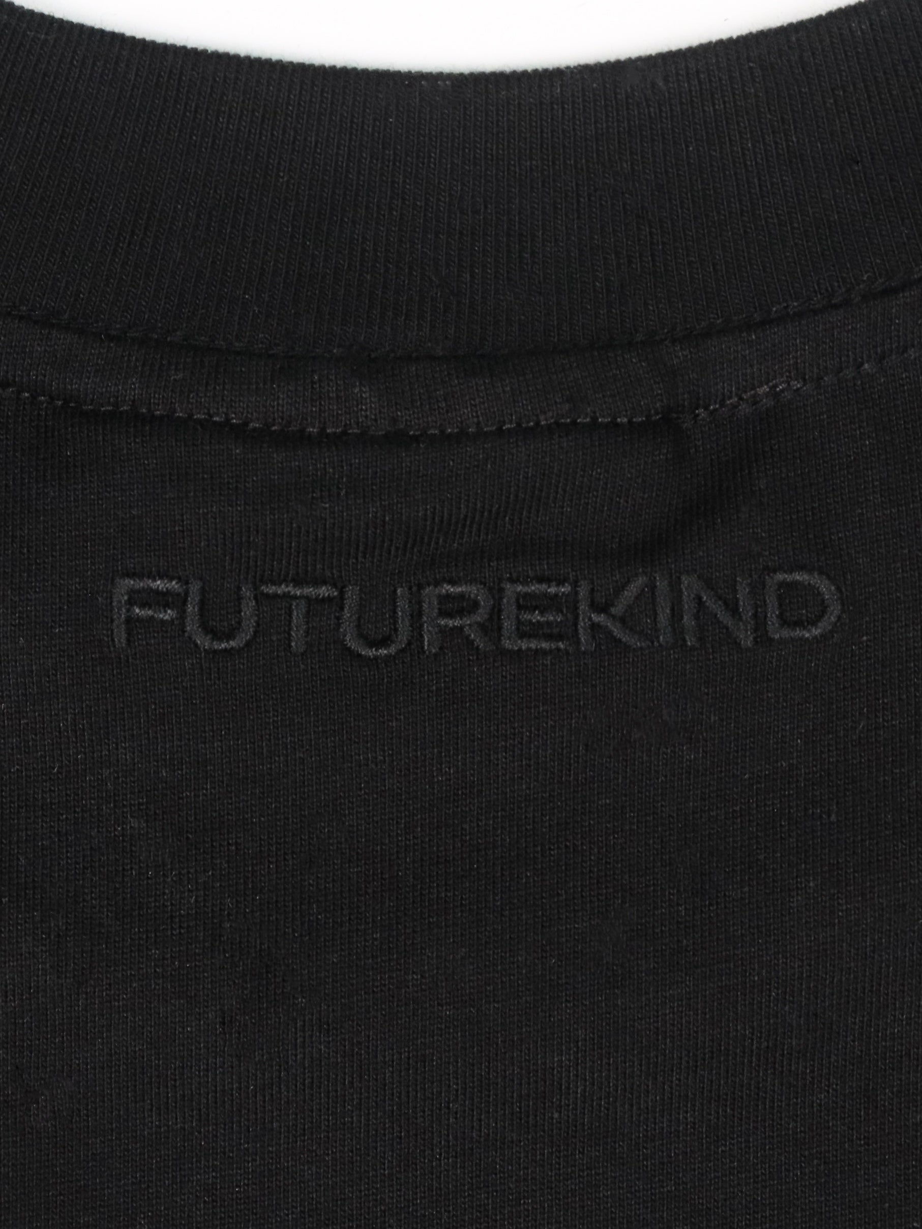 ESSENTIAL CROP TEE - BLACK