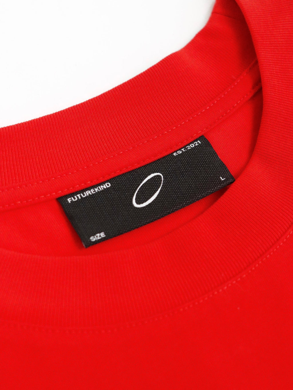 Structural Seam Tee Red