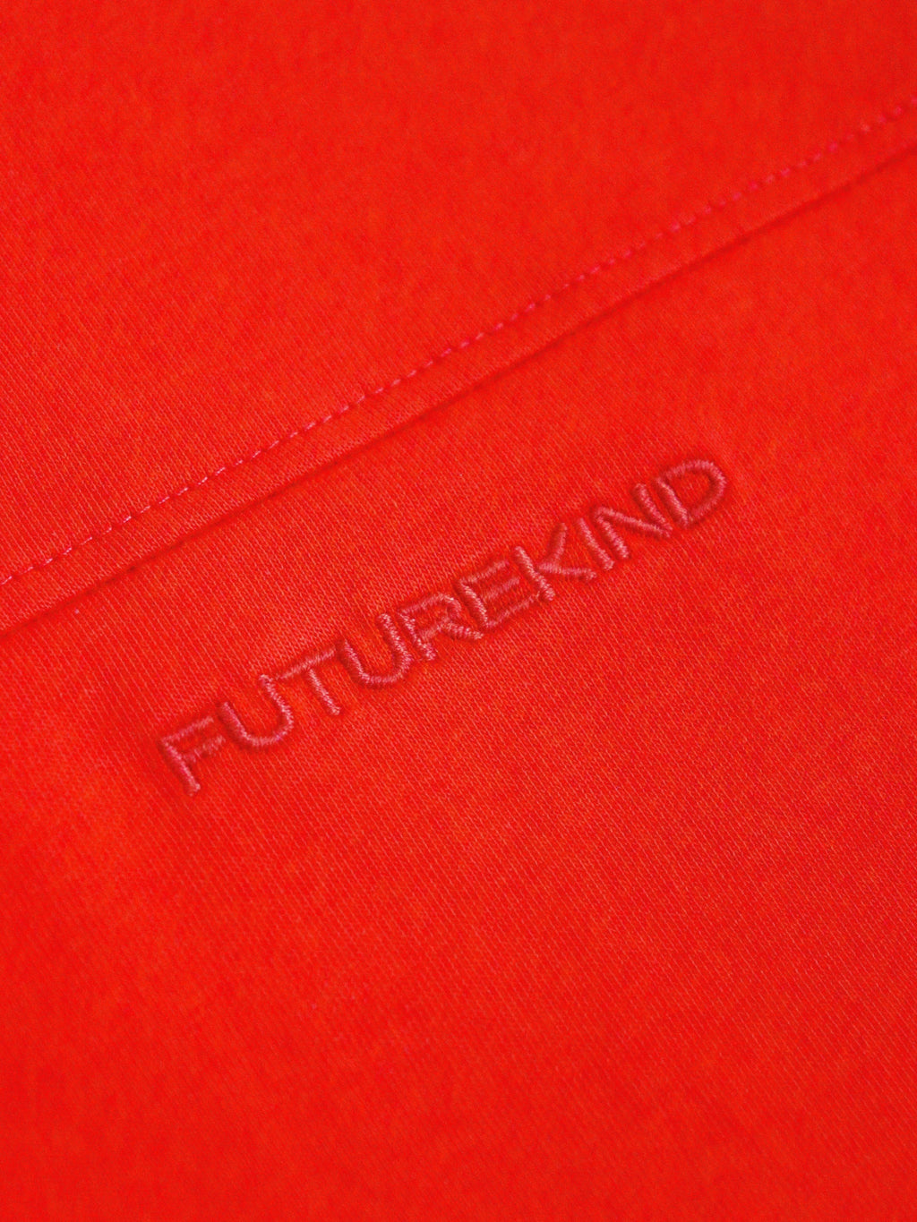 Structural Seam Tee Red