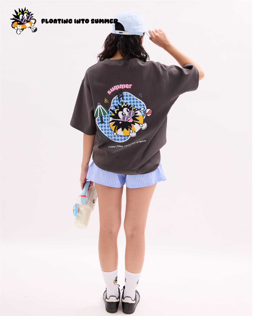 Floting Into Summer Tee Grey