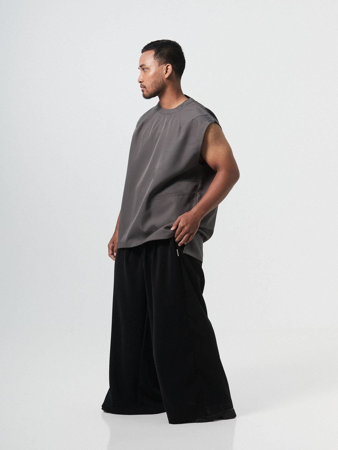 Sophisticated Pleat Sleeveless | Grey