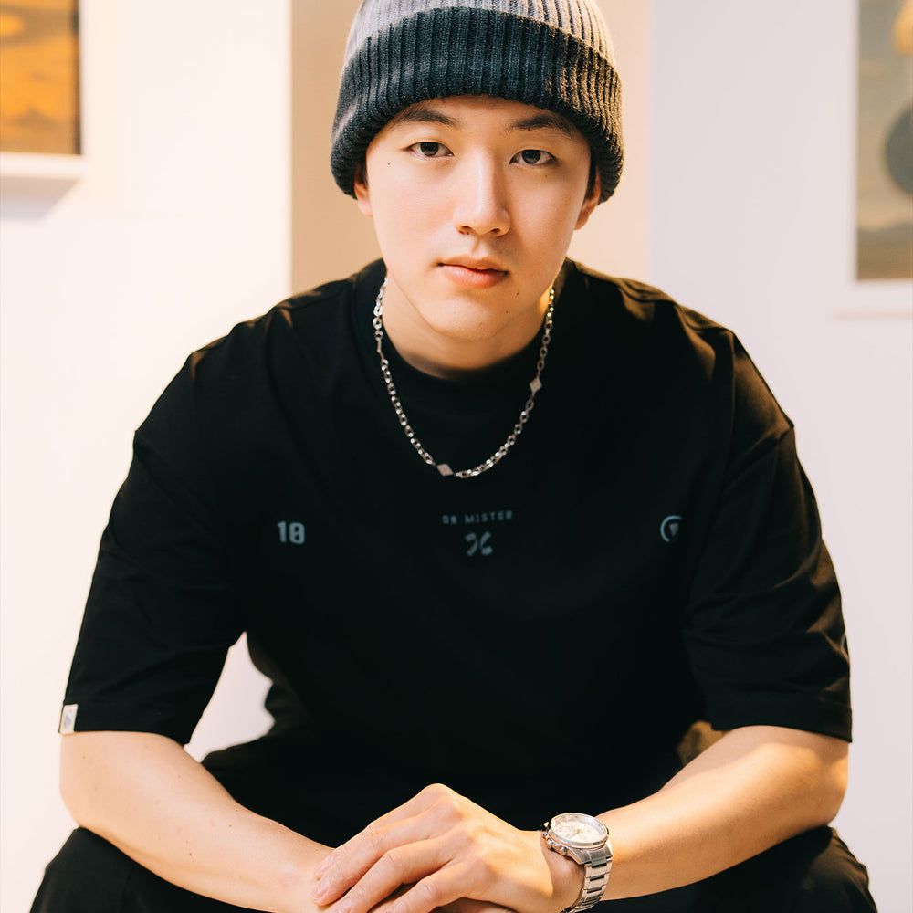 The Ollie Broad Tee (Present) – Black