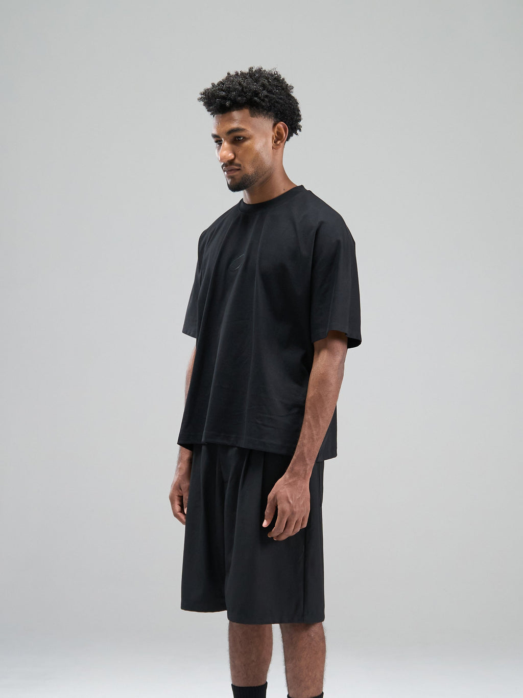 Structural Seam Tee Black