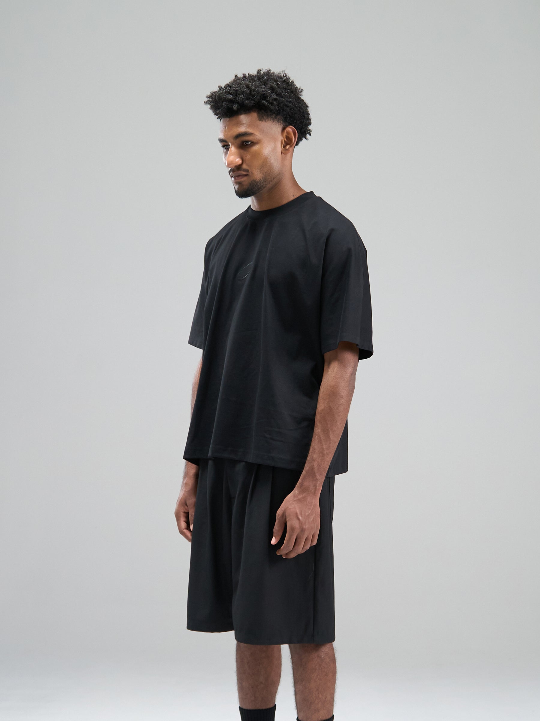 Structural Seam Tee Black