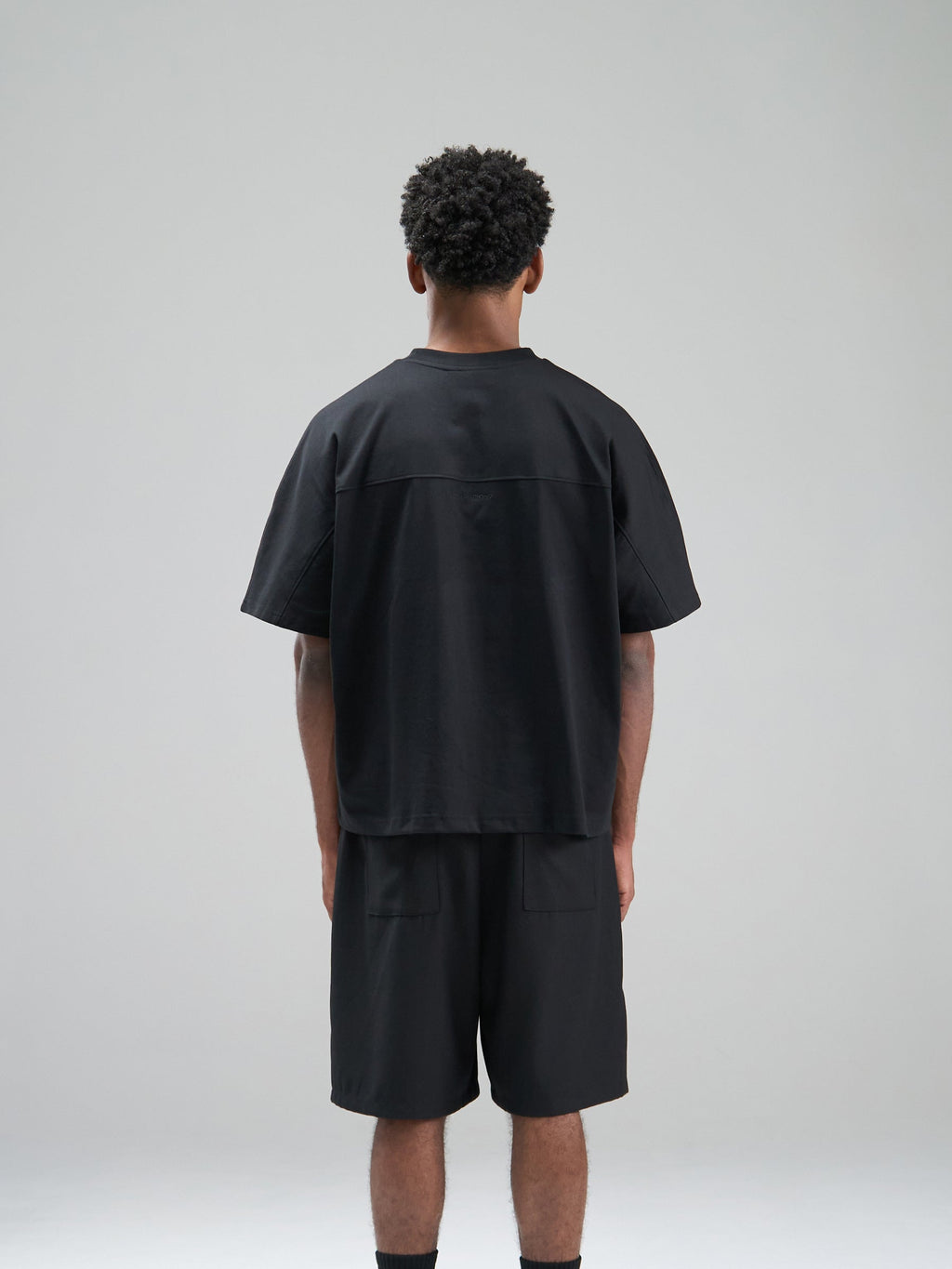 Structural Seam Tee Black