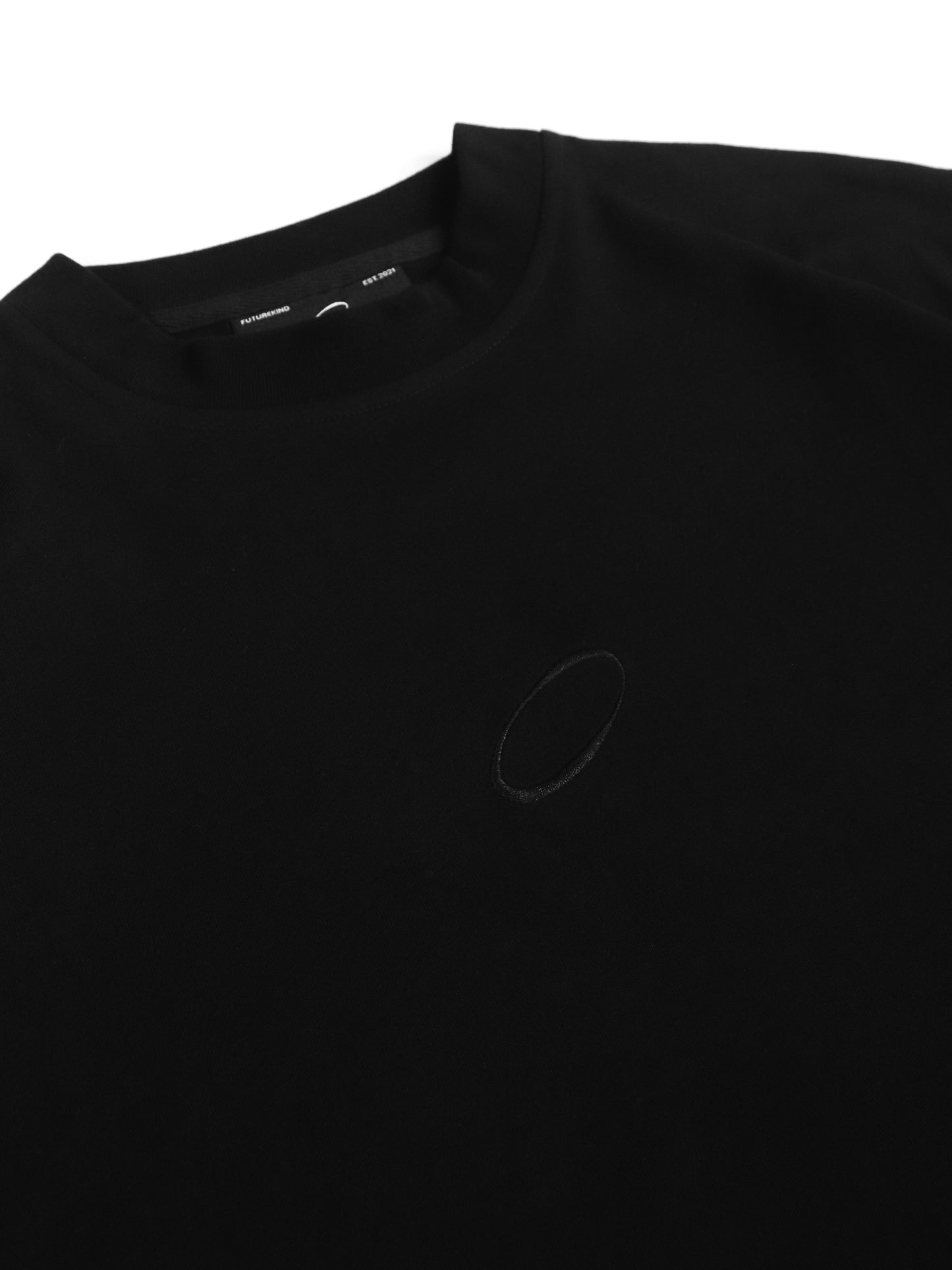UNIVERSAL L/S T-SHIRT (BLACK EMBROID)