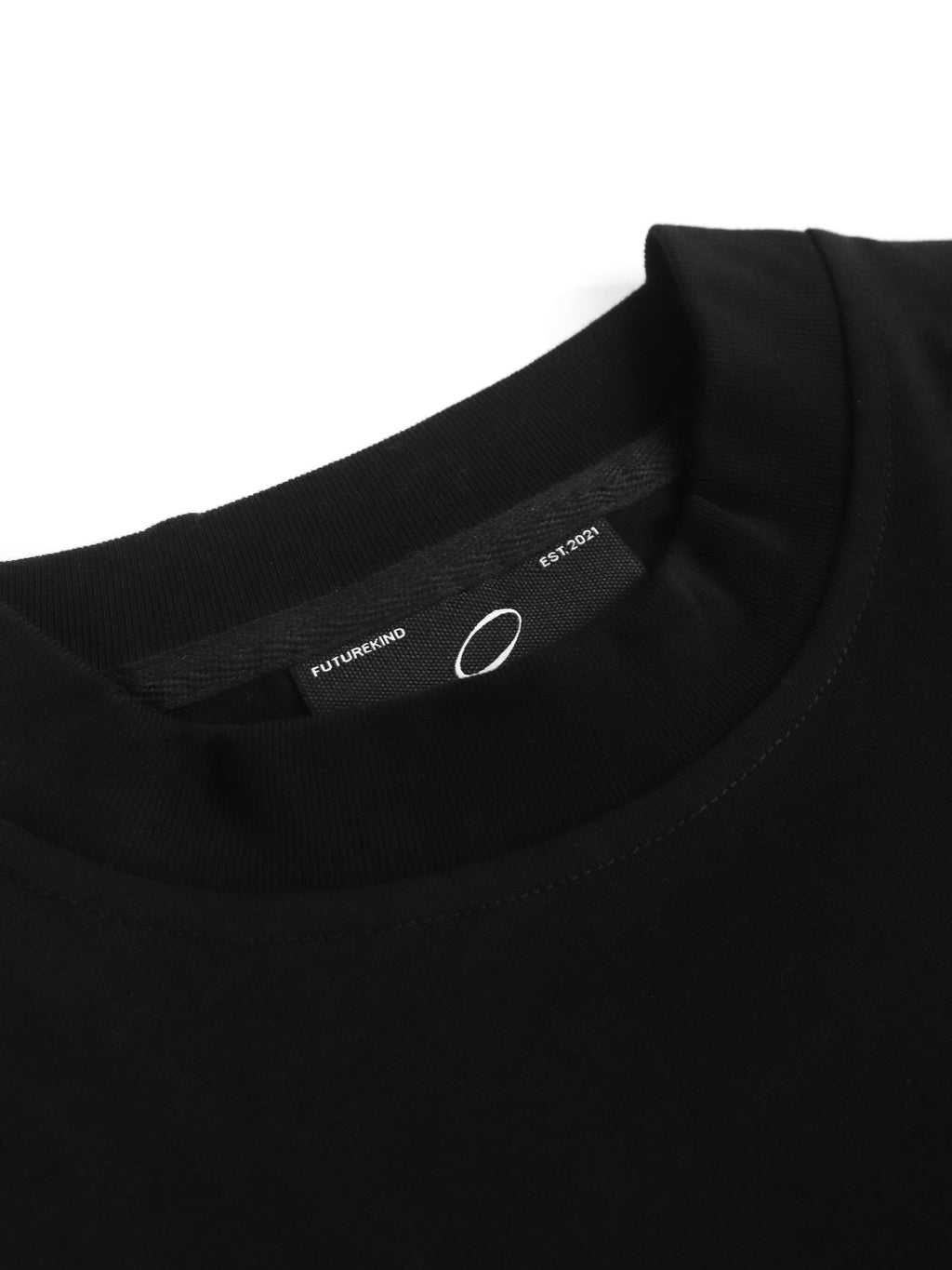 UNIVERSAL L/S T-SHIRT (WHITE EMBROID)