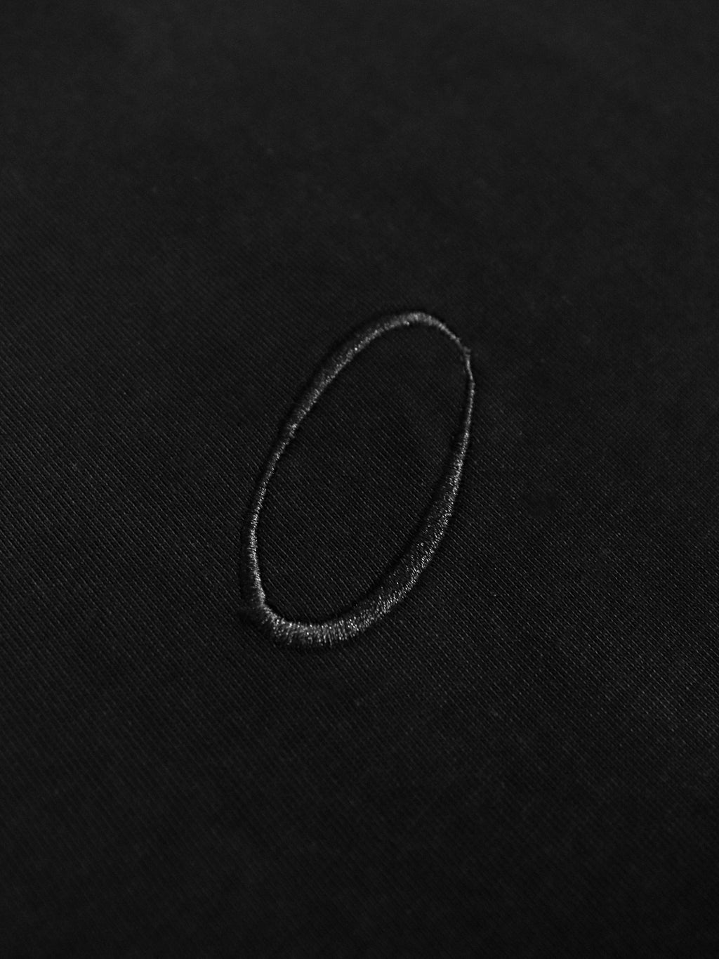 UNIVERSAL S/S T-SHIRT (BLACK EMBROID)