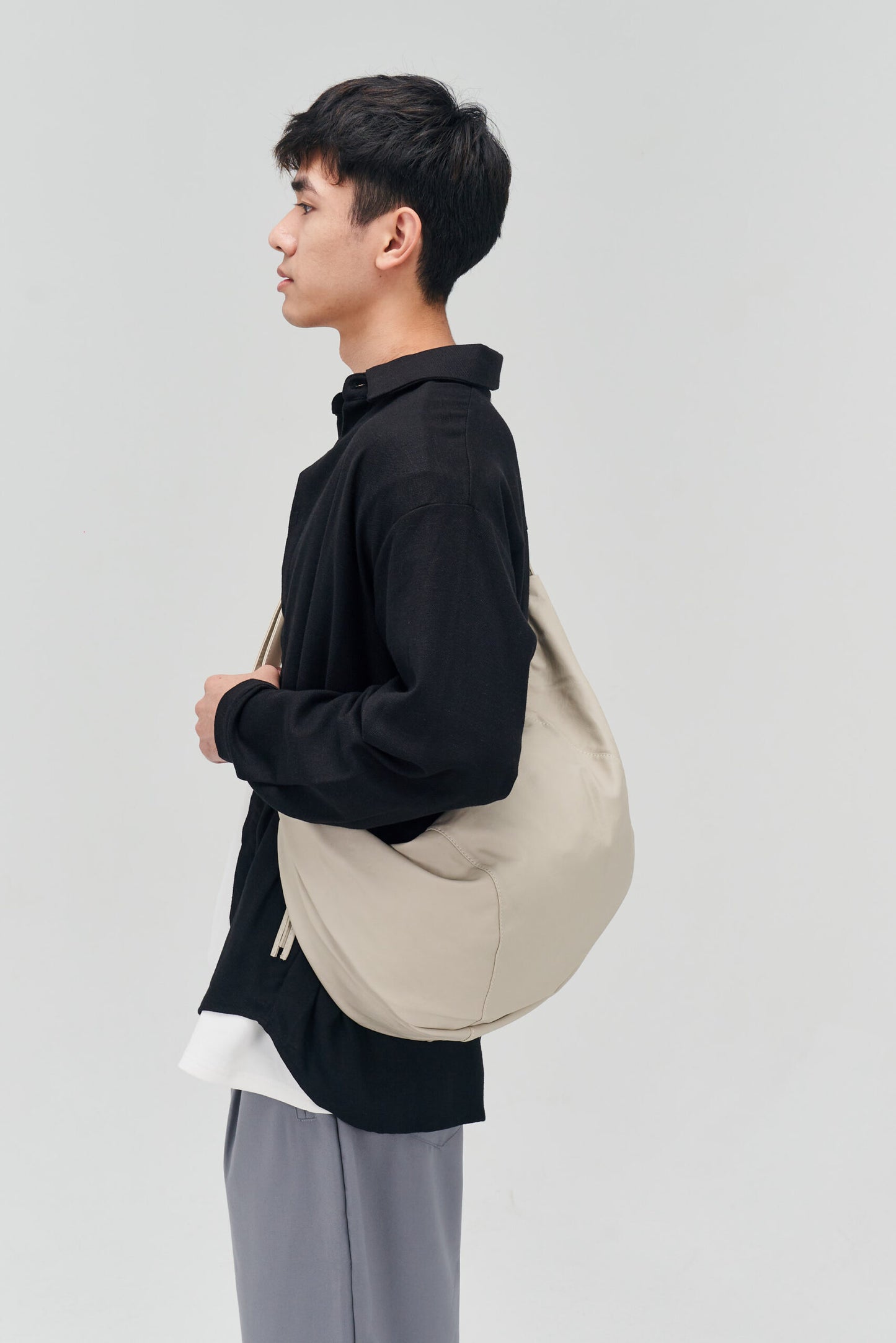 Croissant Leather Crossbody Bag (Off White)