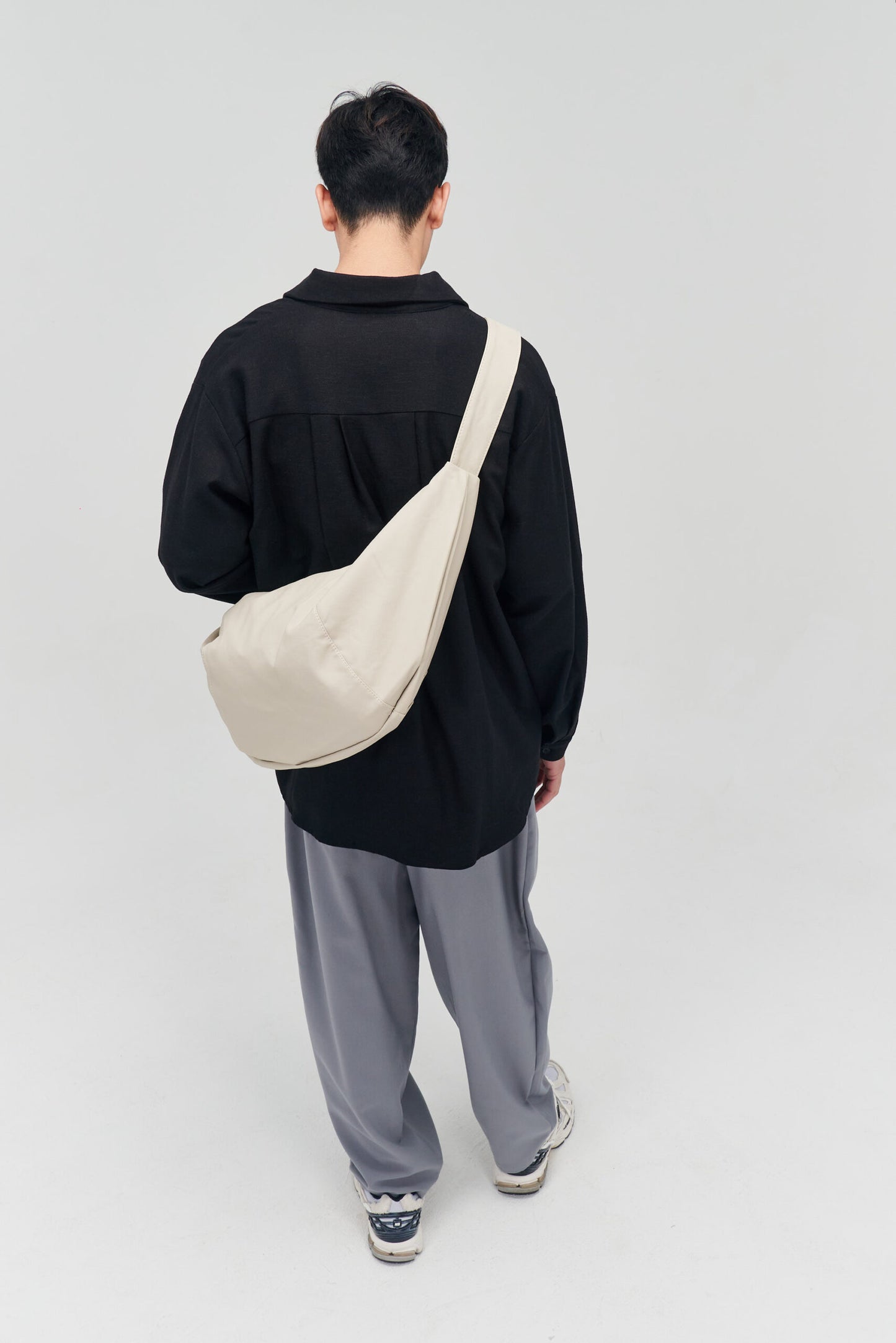 Croissant Leather Crossbody Bag (Off White)