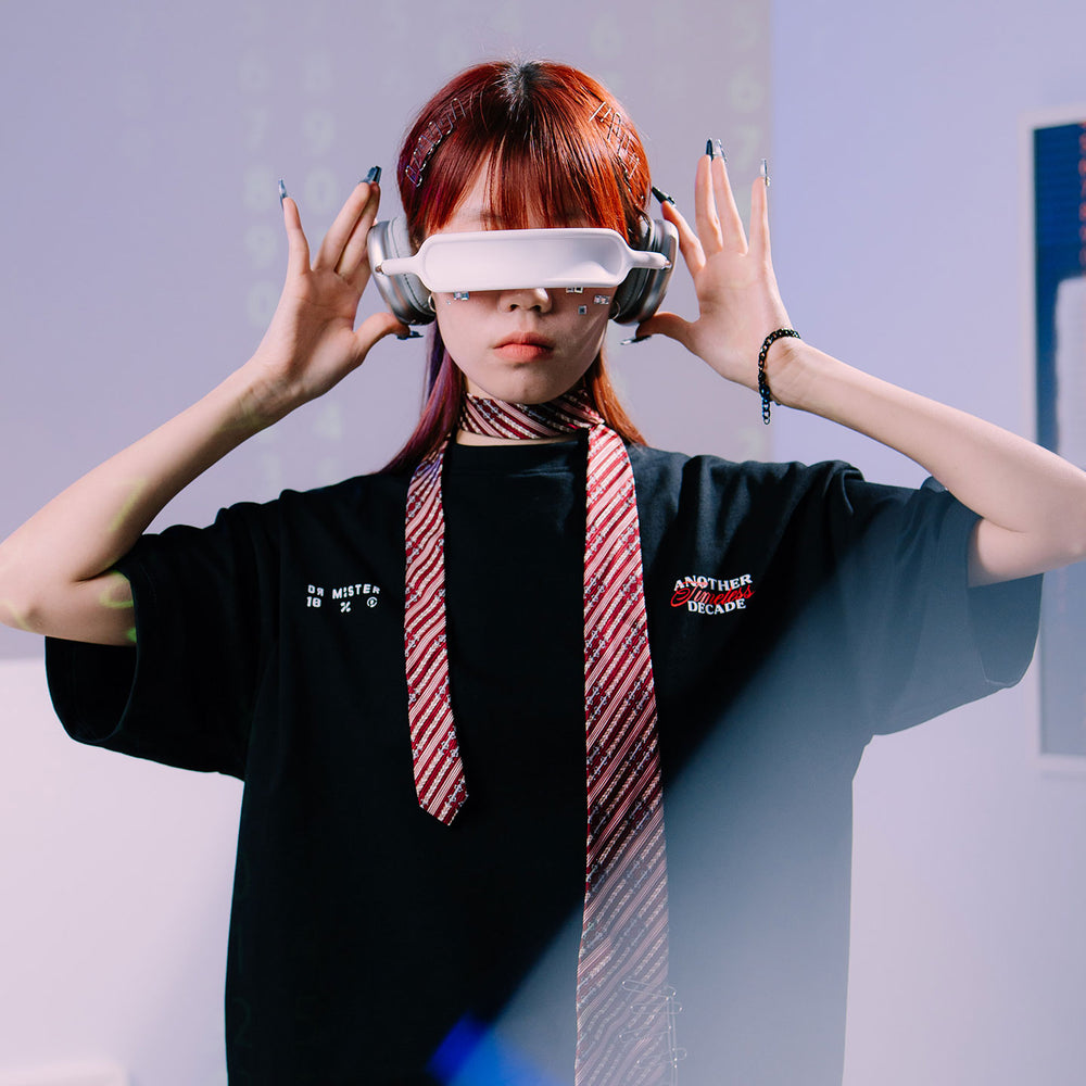 Yesterday Future Broad Tee (Future) – Black