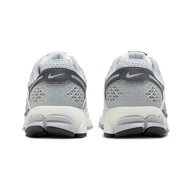 Nike Zoom Vomero 5 'Grey'