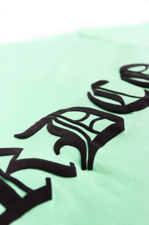SS24 EMBOSSED LOGO CYAN TEE